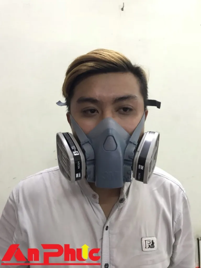 Mặt nạ phòng độc 3M 7502 