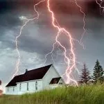 9 quan niệm sai lầm của con người về sét