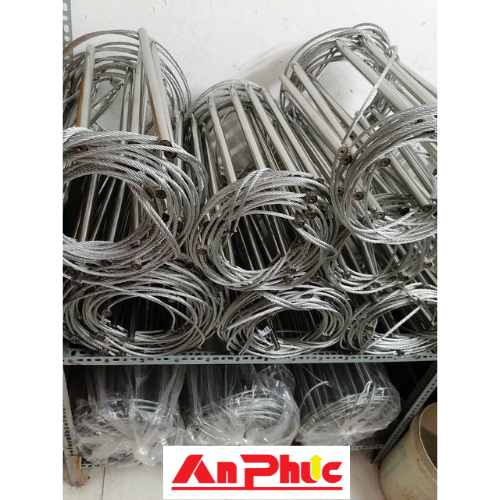 Thang dây thoát hiểm cáp và bậc inox