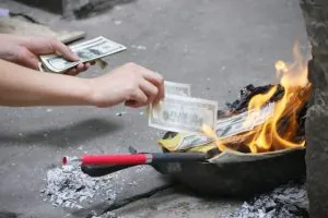 PCCC thờ cúng đốt vàng mã
