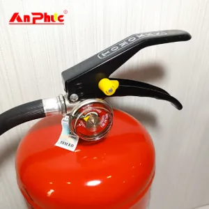 bình chữa cháy có tem kiểm định BCA